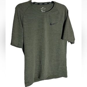 Nike Pro Shirt Mens Large Green Dri-Fit Lightweight Gym Athletic Fitness Swoosh